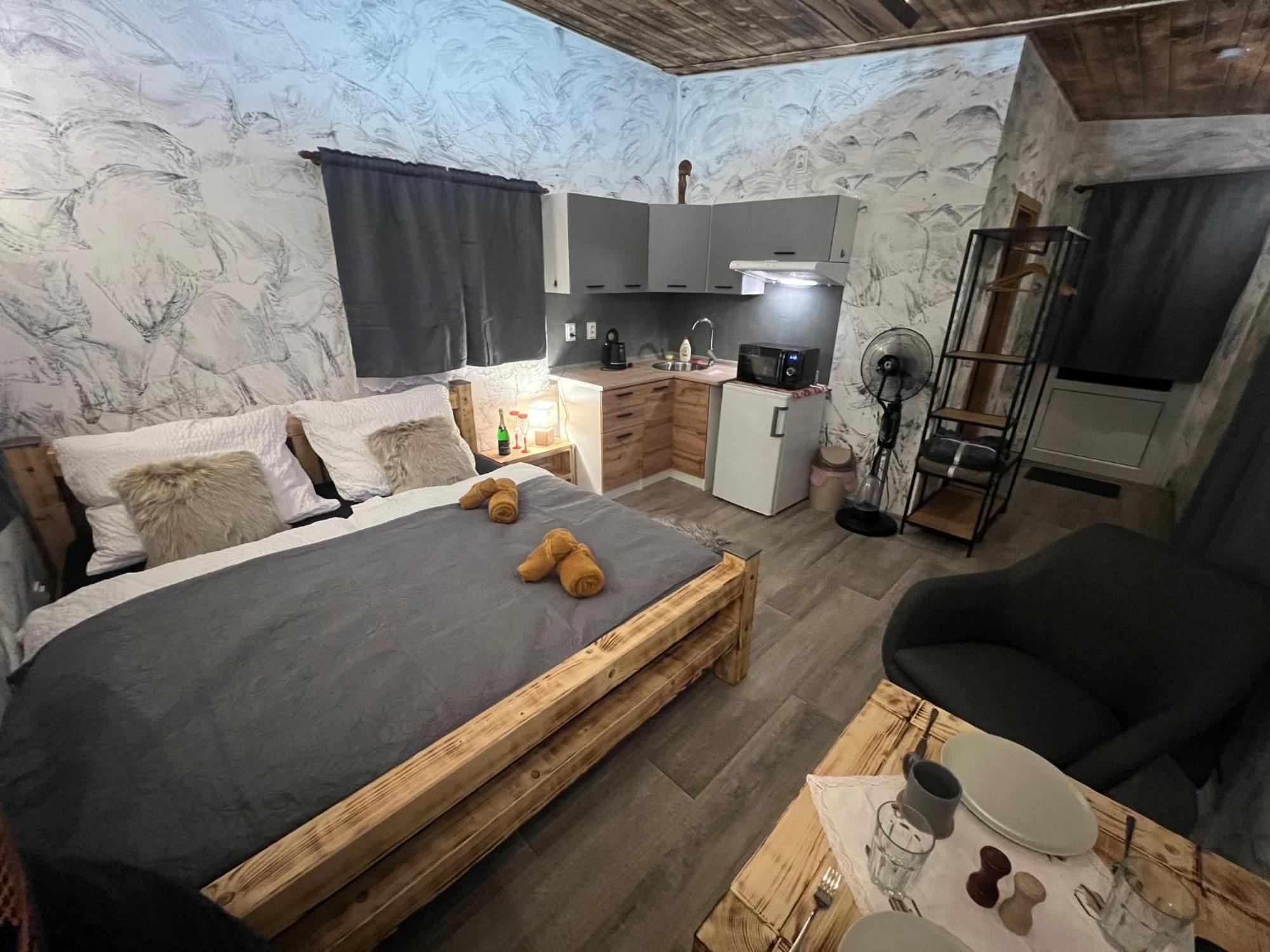 Tinyhouse Kank - *