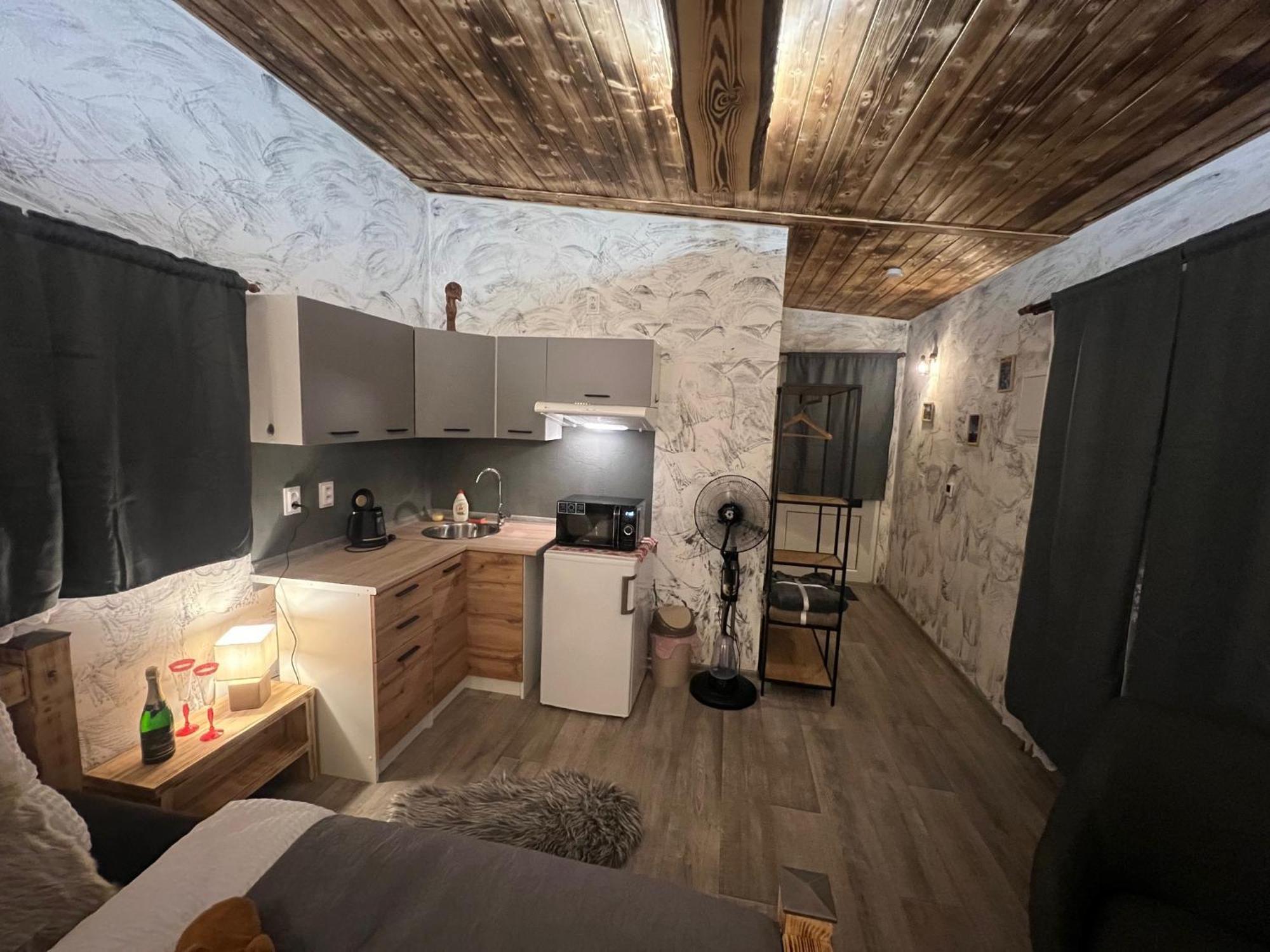 Tinyhouse Kank - *